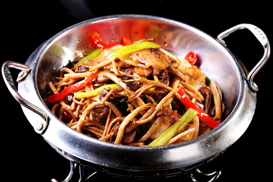 干鍋茶樹(shù)菇