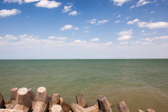 海邊防浪石