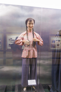 女斜襟短衣褲