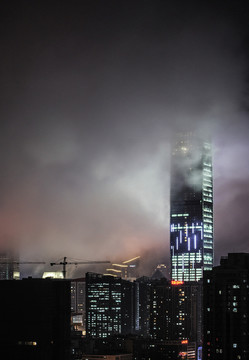 京基100雨云