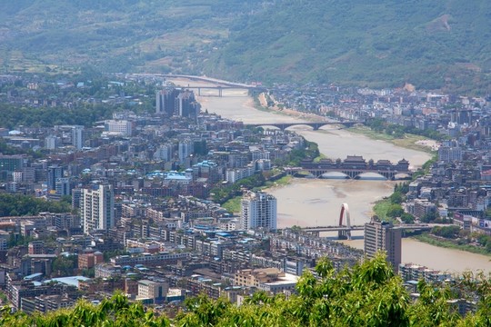 雨城雅安全景
