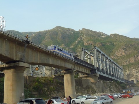 火車過黃韓候禹門口黃河大橋