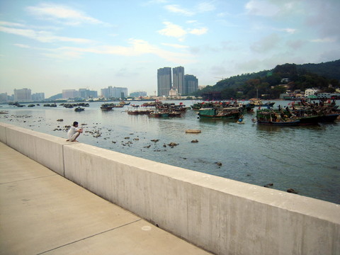 珠海橫琴碼頭與澳門(mén)路環(huán)島景色