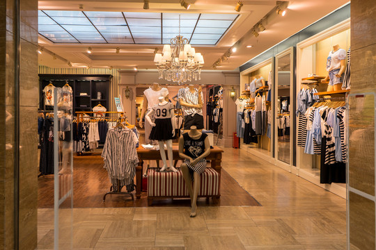 服裝店裝飾設(shè)計(jì)