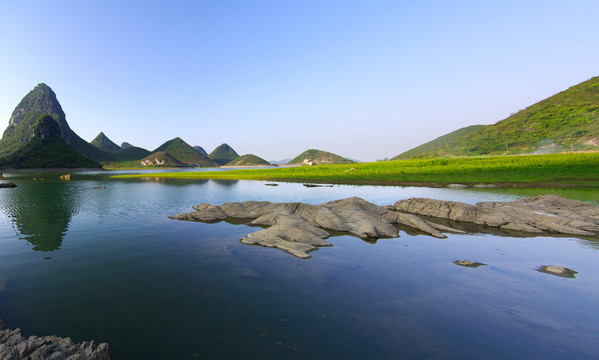 湖泊風(fēng)景