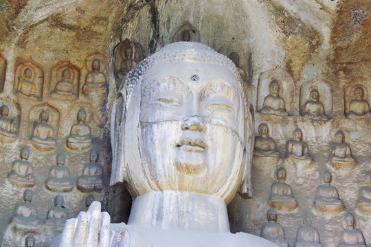山東青州駝山石窟
