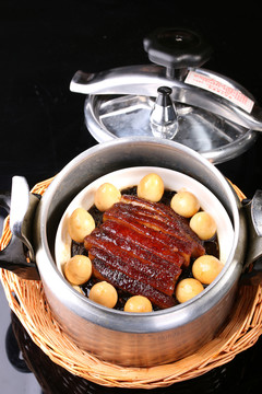 壓鍋扣肉