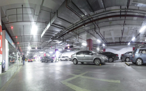 地下停車場4