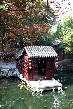 蘇州同里古鎮(zhèn)退思園鬧紅一舸
