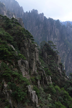峰巒疊嶂