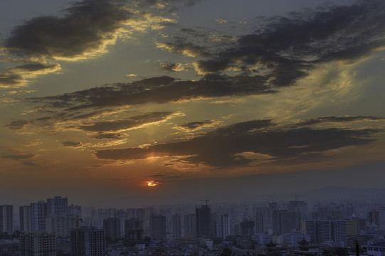 城市晚霞夕陽