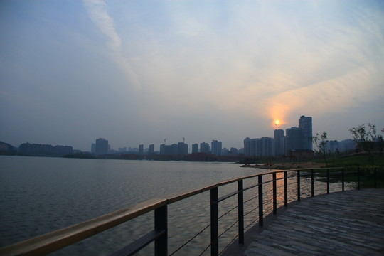 長(zhǎng)沙西湖公園夕陽
