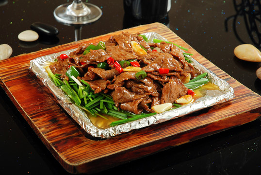 鐵板韭香牛肉