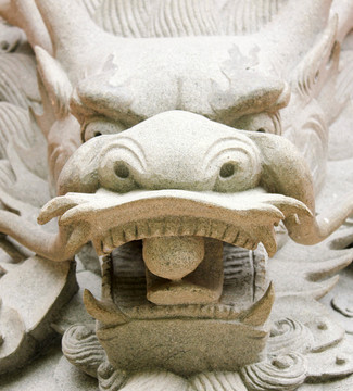 龍頭雕塑建筑