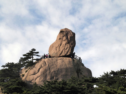 黃山 飛來石