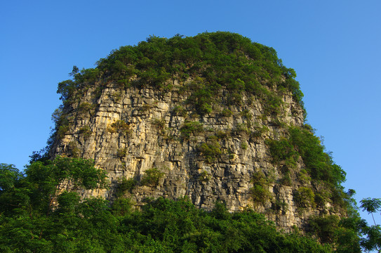 石山