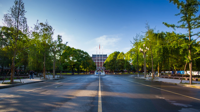四川大學(xué)