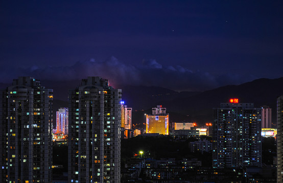 園嶺新村夜景