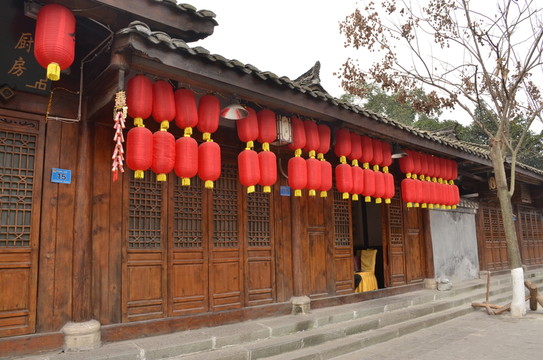 閬中古建