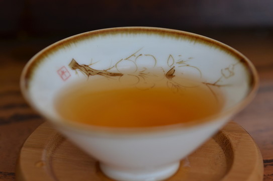 一杯清茶