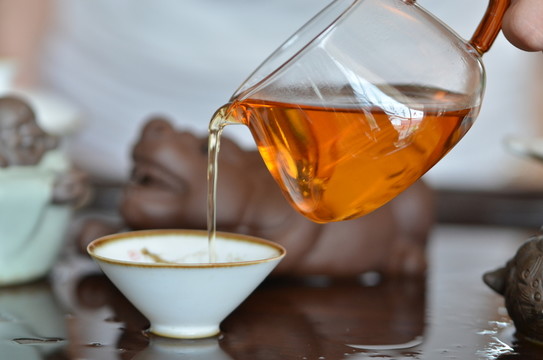 倒茶