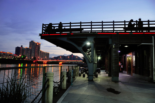 夜生活城市