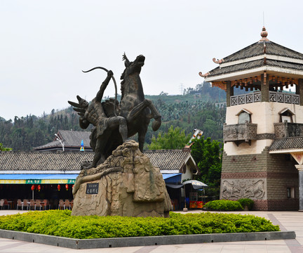 西昌涼山民族風(fēng)情園雕塑