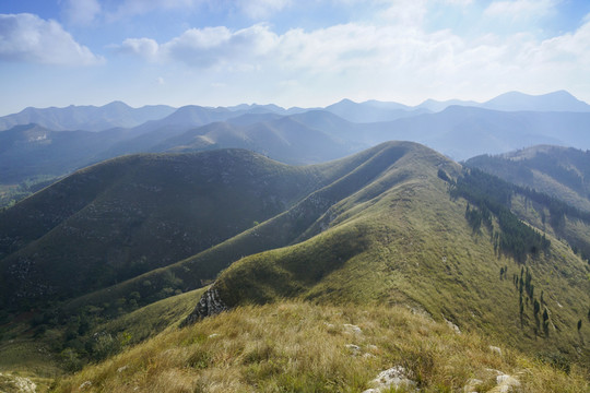 秋山