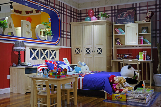 兒童實(shí)木家具