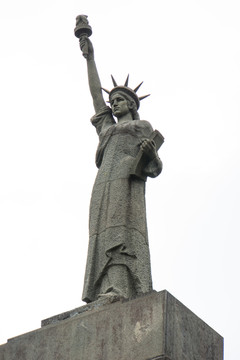 黃花崗自由女神像