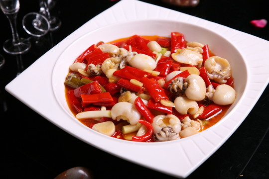 泡椒墨魚(yú)仔