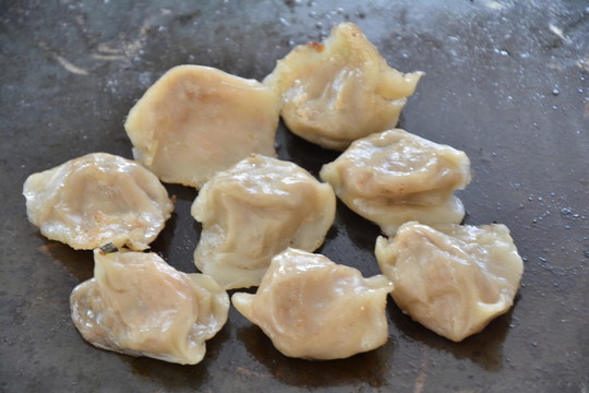 煎餃子