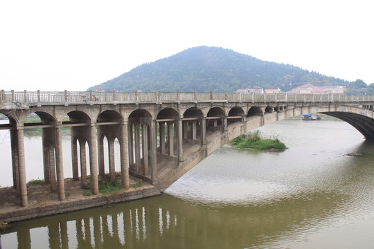 環(huán)巢湖 白山鎮(zhèn)