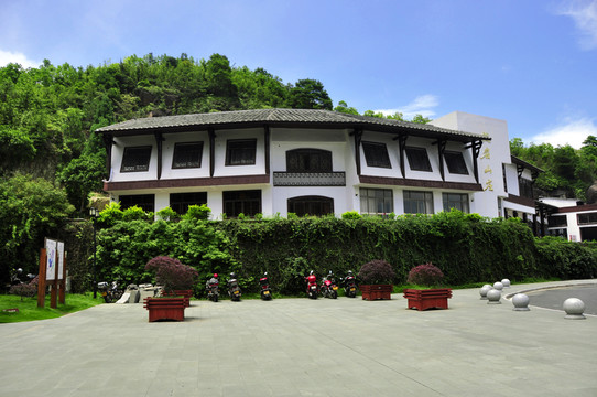 黑白建筑山莊