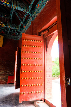 傳統(tǒng)大門