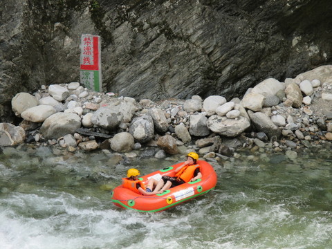 秦嶺漂流