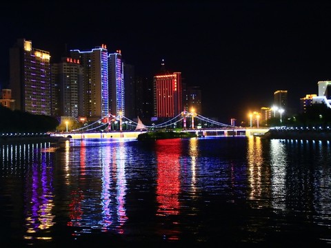 庫(kù)爾勒美麗夜景