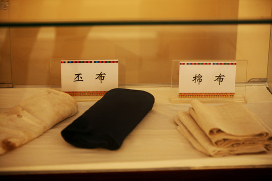 千年前的織布料工具 海南風(fēng)情
