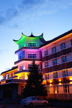 中式建筑賓館夜景