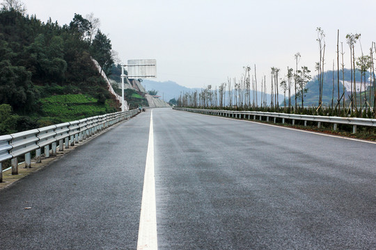 廈榕高速公路敘永過(guò)境段
