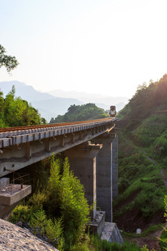 敘大鐵路陡嶺子隧道大橋