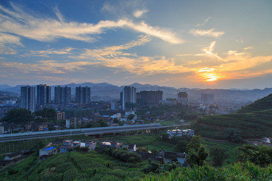 敘永新貌城市樓群夕陽(yáng)晚霞