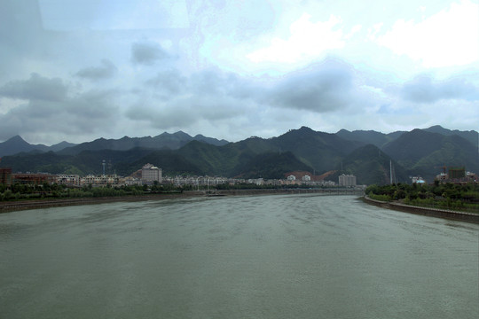富春江