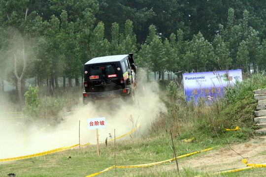 汽車場(chǎng)地越野賽