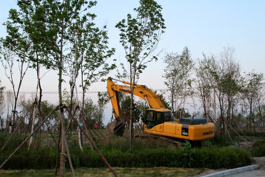 園林 挖溝機(jī)