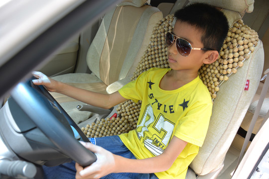 汽車 男孩