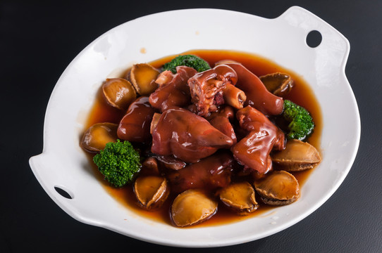 招財(cái)進(jìn)寶
