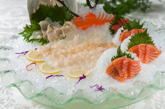 象拔蚌拼三文魚
