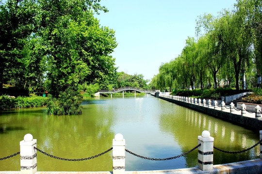 鳳凰山公園風(fēng)光