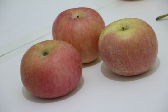 三個(gè)蘋果
